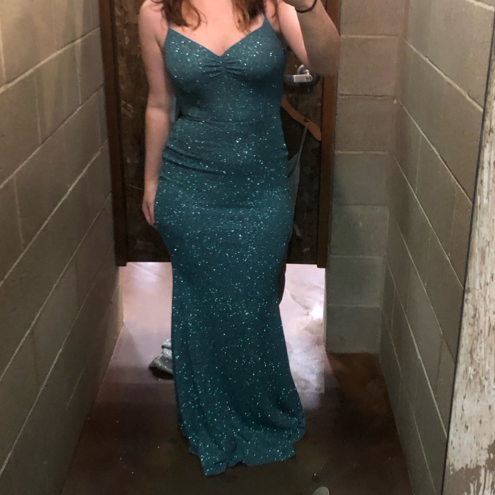 NOT WINDSOR look at farther details worn once Jade/Teal Prom dress